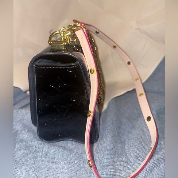 Elegant Black and Gold Designer Inspired  Handbag - Picture 2 of 15